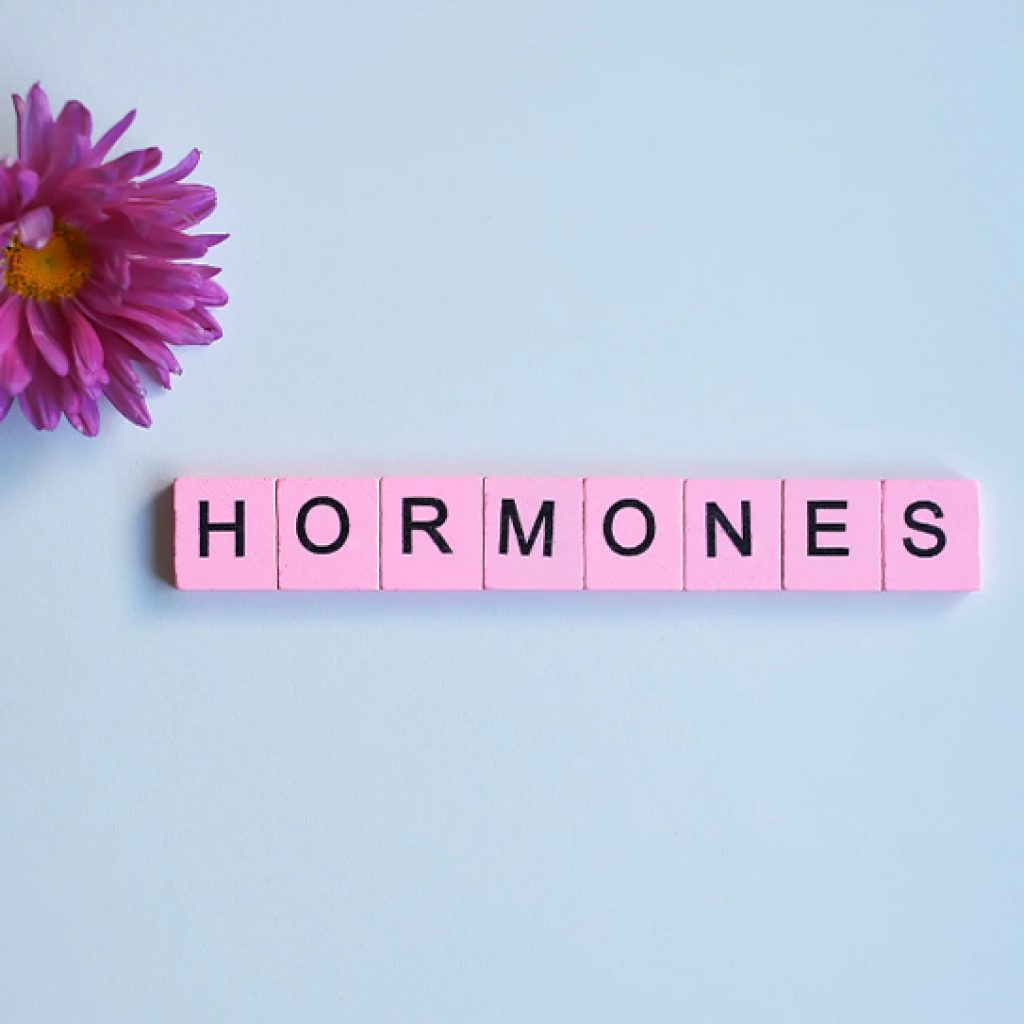 dereglement hormonal comprendre les causes reperer symptomes agir naturellement